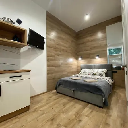 віп студія по вулиці крехівській 6 біля візового центру на джерельній * Lviv