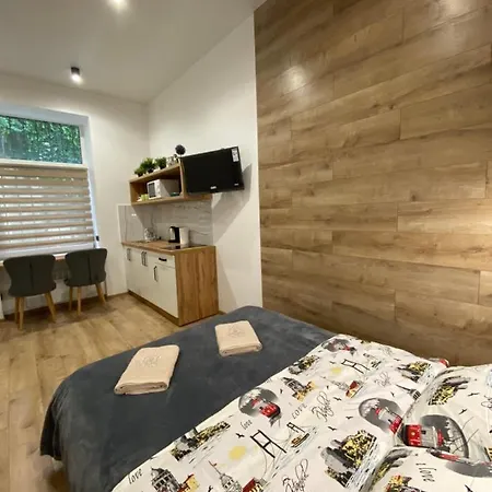 по вулиці крехівська 6 * Львів