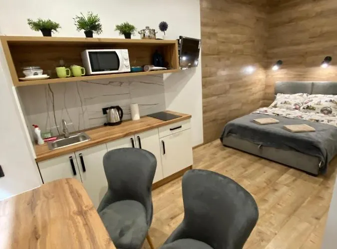 віп студія по вулиці крехівській 6 біля візового центру на джерельній